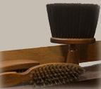 Naturliga borstar används för att ge friskare hårbotten och kraftigare hår